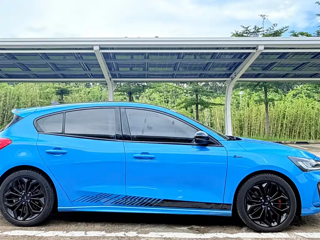 Ford Focus — миниатюра 4