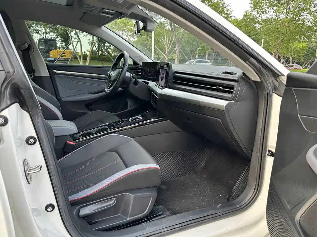 Volkswagen Lamando — миниатюра 8