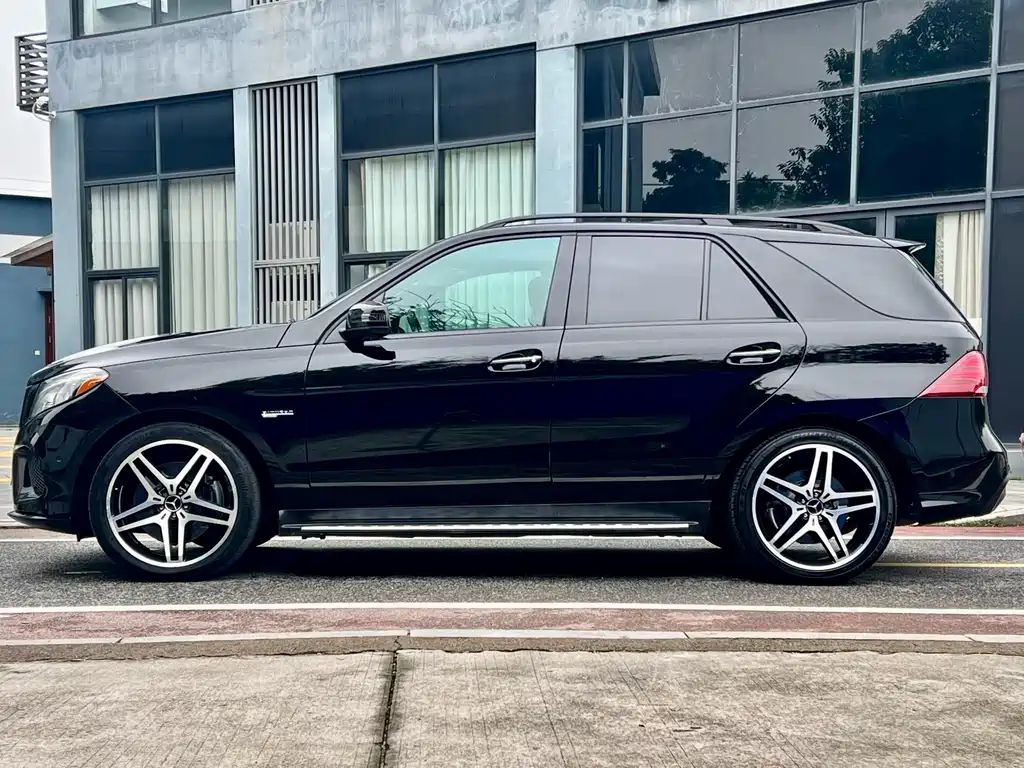 Mercedes-Benz GLE AMG — миниатюра 6
