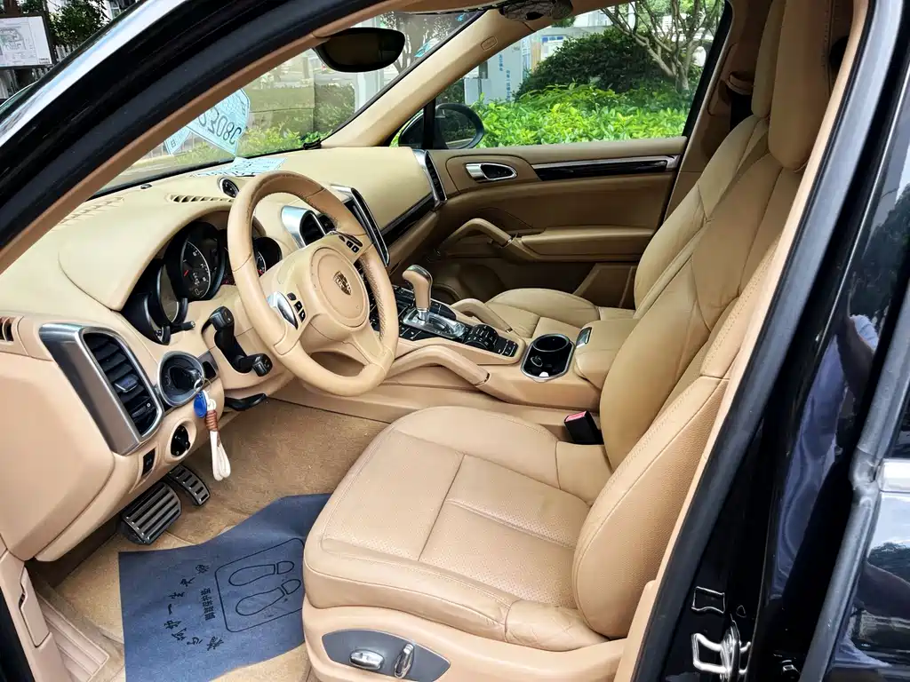 Porsche Cayenne — миниатюра 14