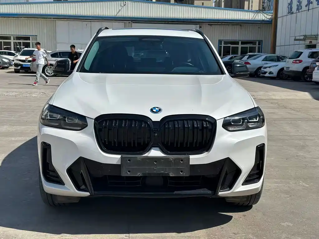 BMW iX3 — миниатюра 2