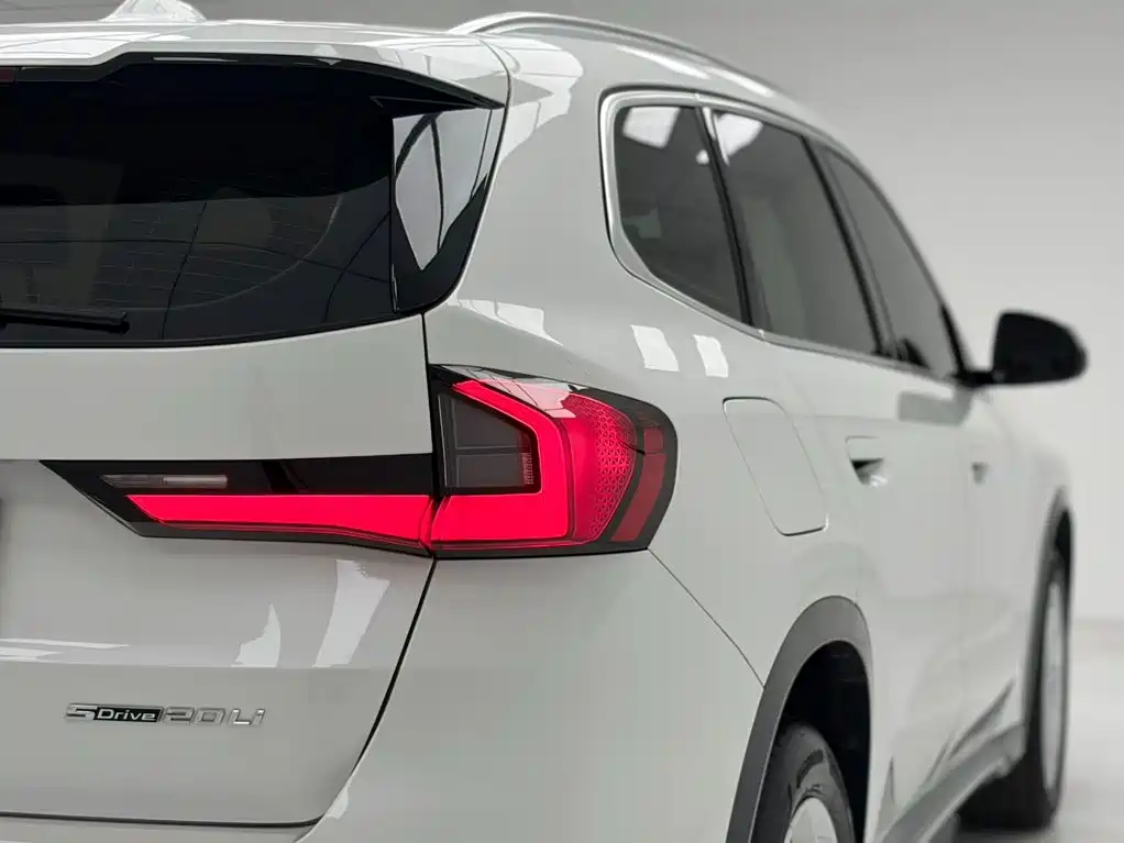 BMW X1 — миниатюра 10