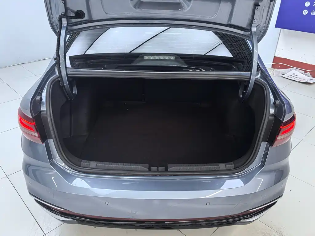 Volkswagen Lavida — миниатюра 14