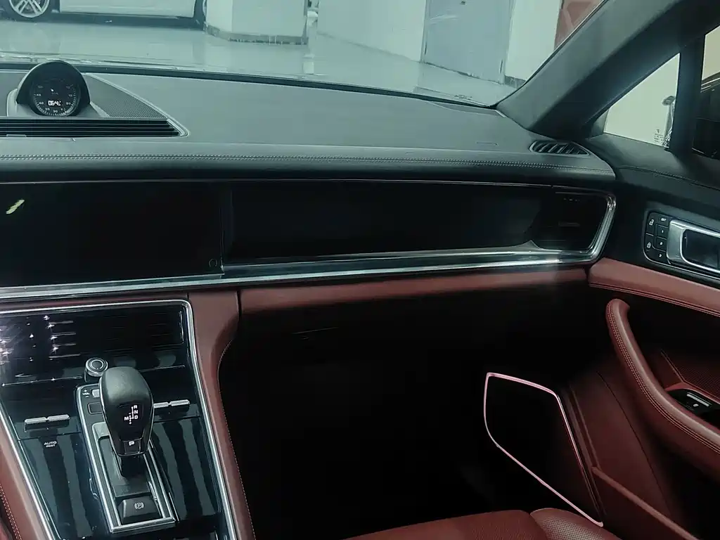 Porsche Panamera — миниатюра 5