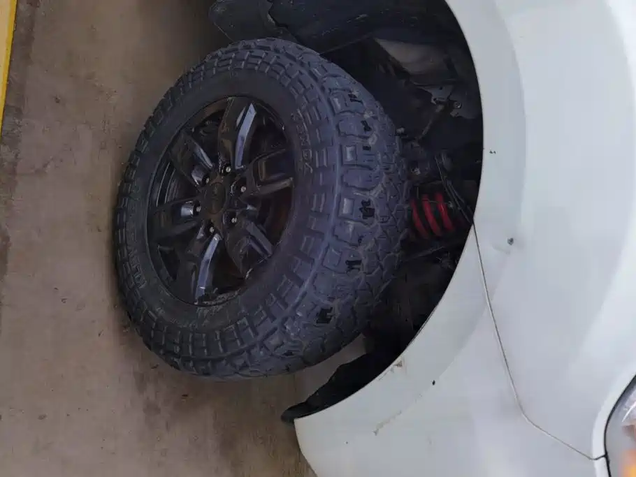 Ford Everest — миниатюра 6