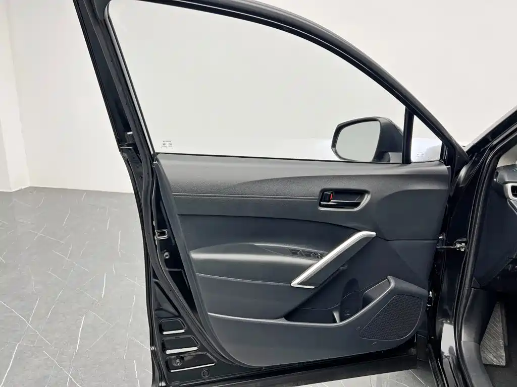 Toyota Frontlander — миниатюра 11