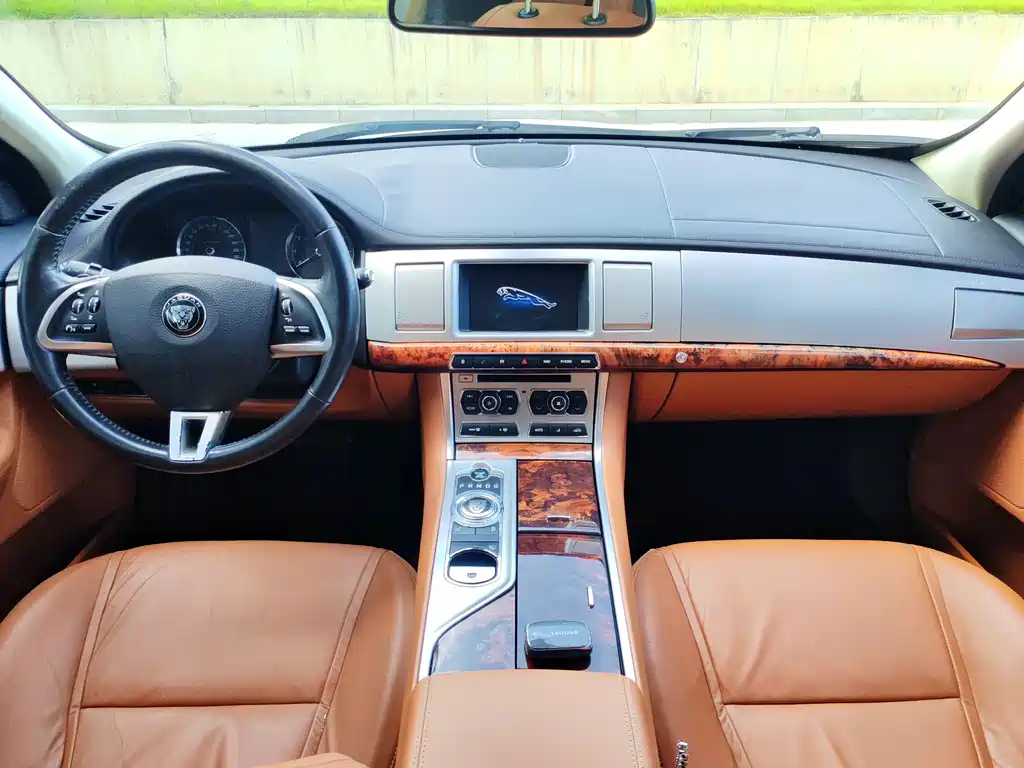 Jaguar XF — миниатюра 22