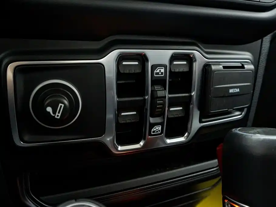 Jeep Gladiator — миниатюра 23
