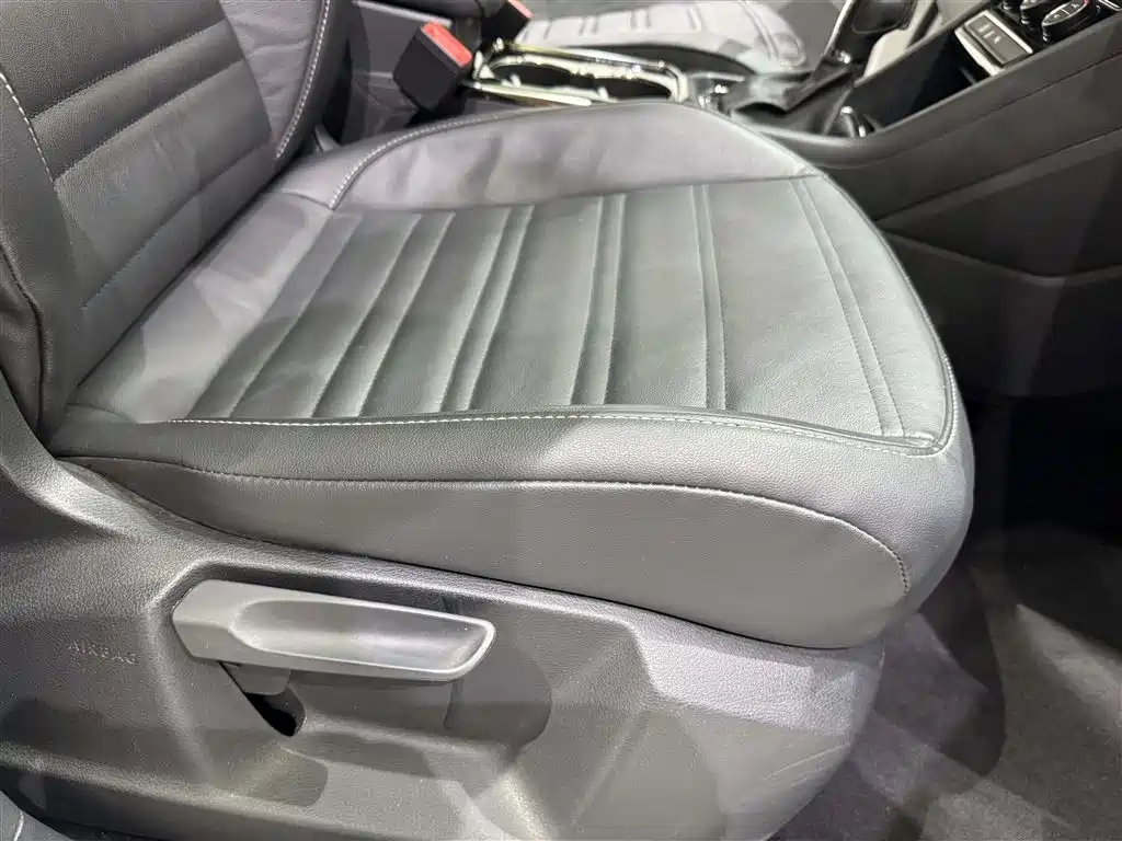 Volkswagen Touran — миниатюра 22