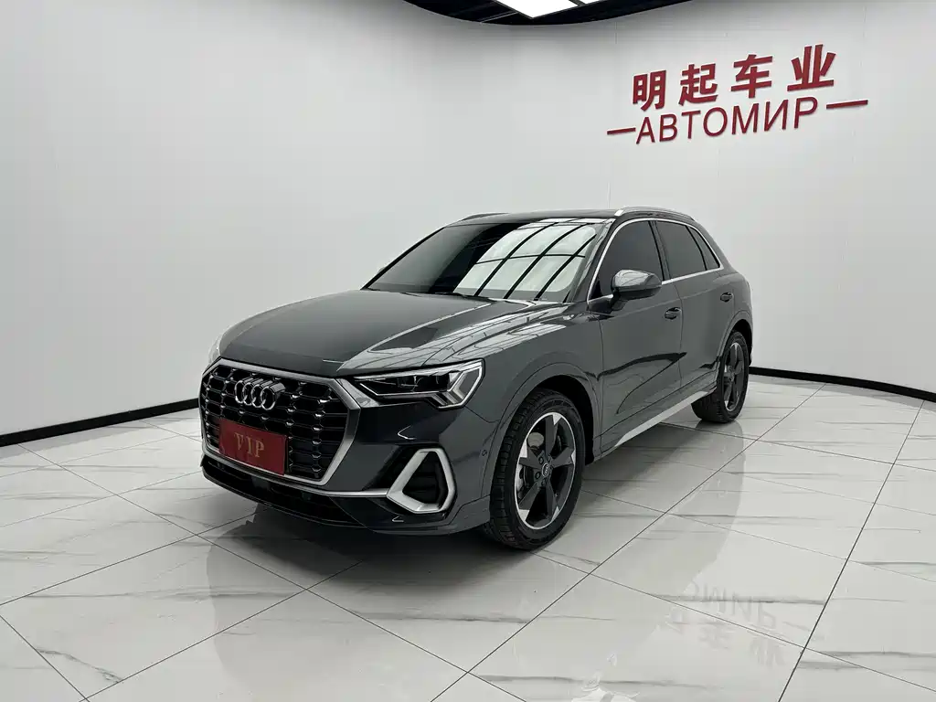 Audi Q3 2023 35 TFSI Fashion (1.4T)
