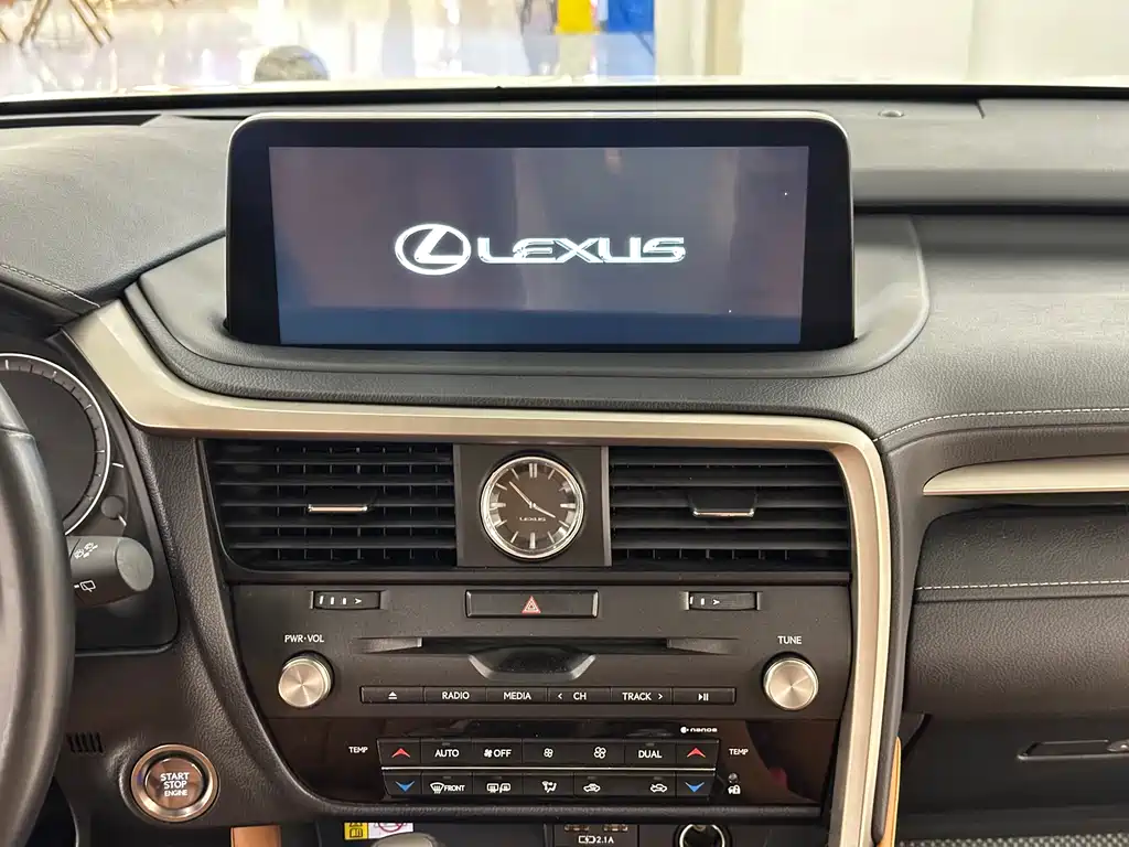 Lexus RX — миниатюра 18