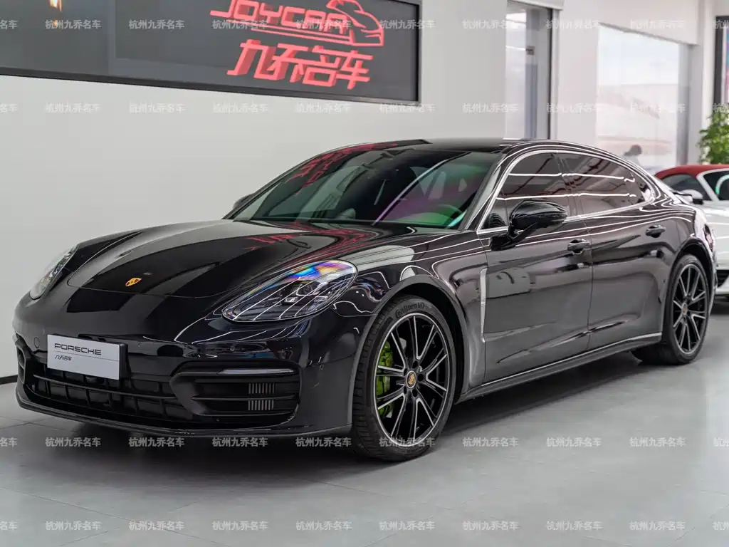 Porsche Panamera 2023