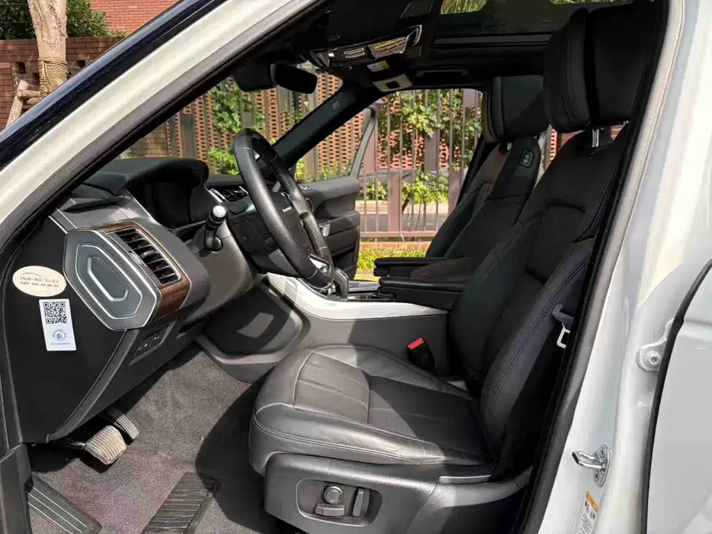 Land Rover Sport PHEV — миниатюра 9