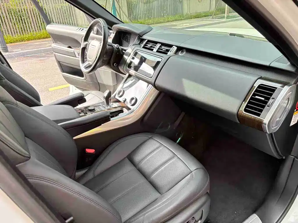 Land Rover Sport PHEV — миниатюра 13