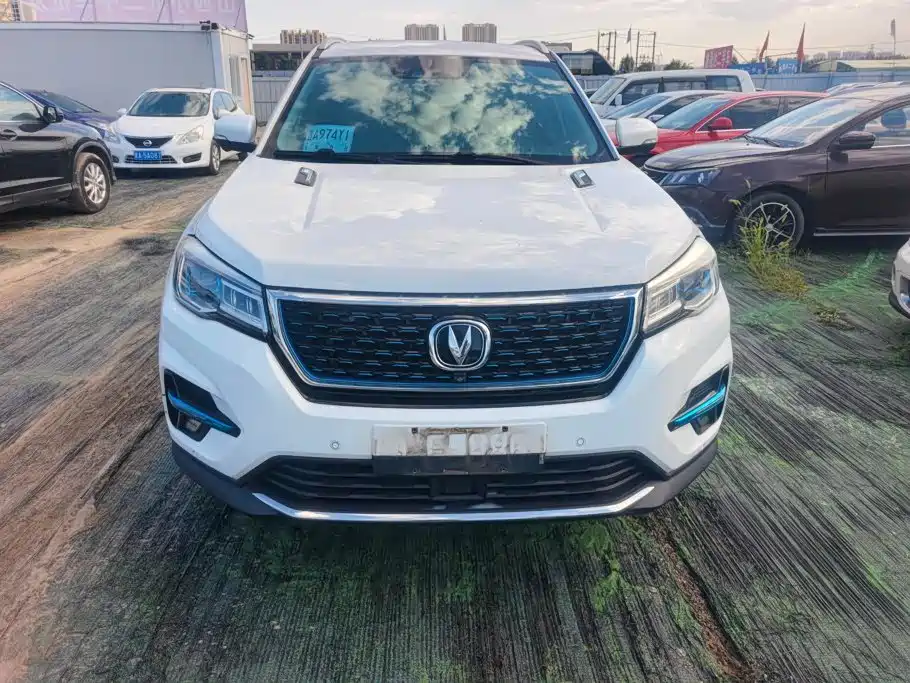 Changan CS75 New Energy — миниатюра 2