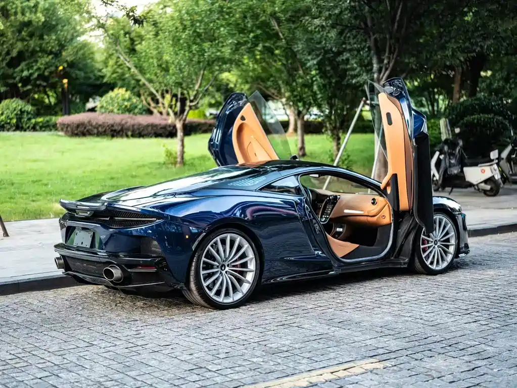 McLaren GT — миниатюра 2