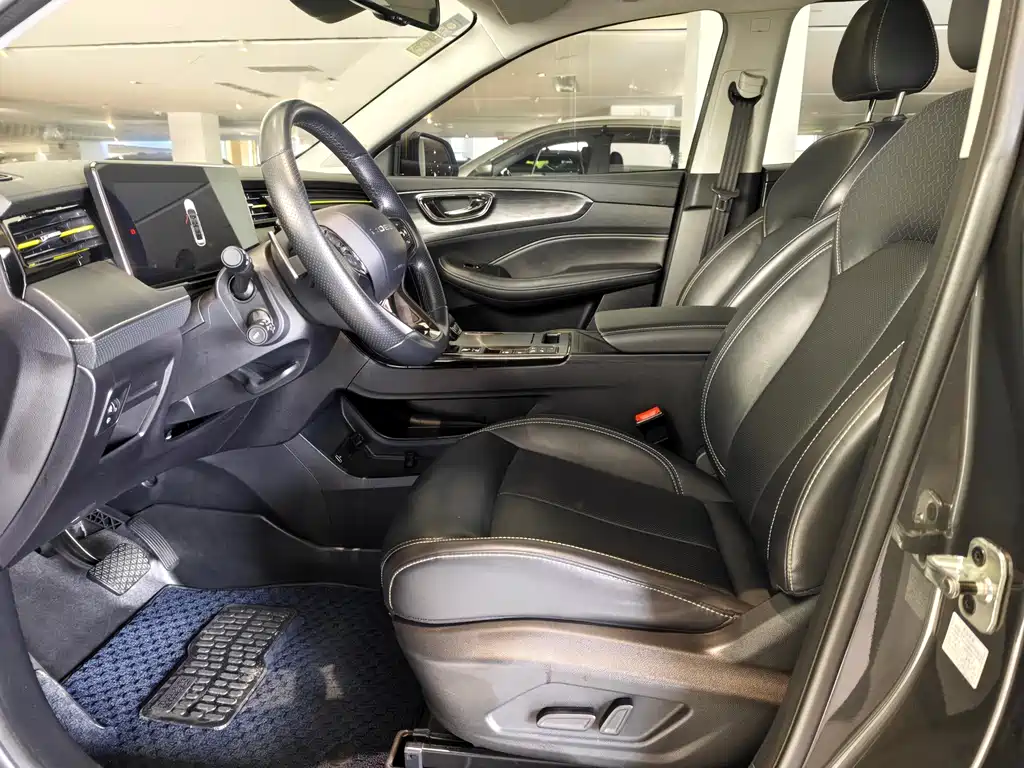 Roewe RX5 New Energy - фото 6