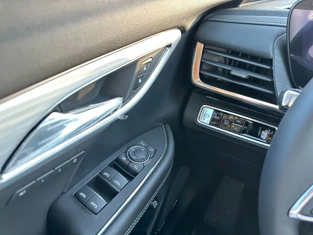 Buick Envision Plus — миниатюра 21