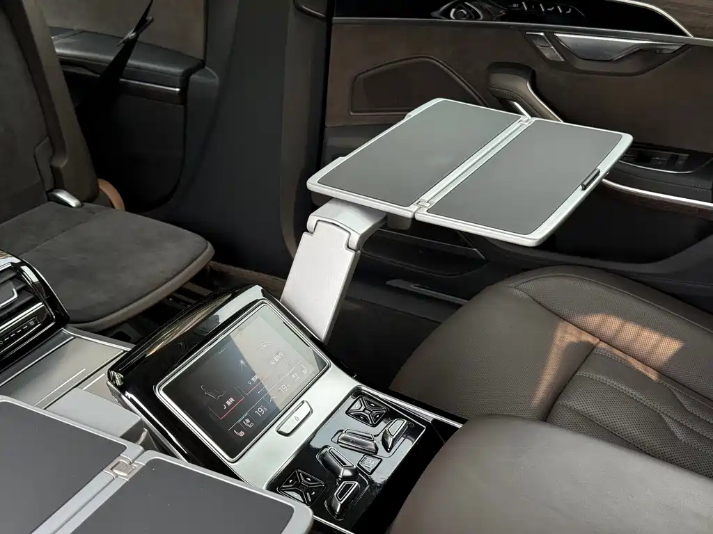 Audi A8 — фотографии объявления, Фото 11