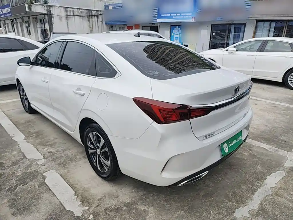 Changan Eado — миниатюра 5