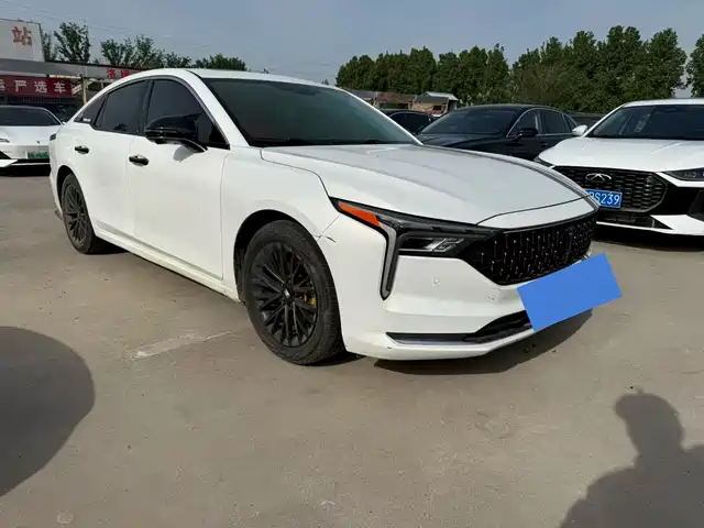 2023 Bestune B70