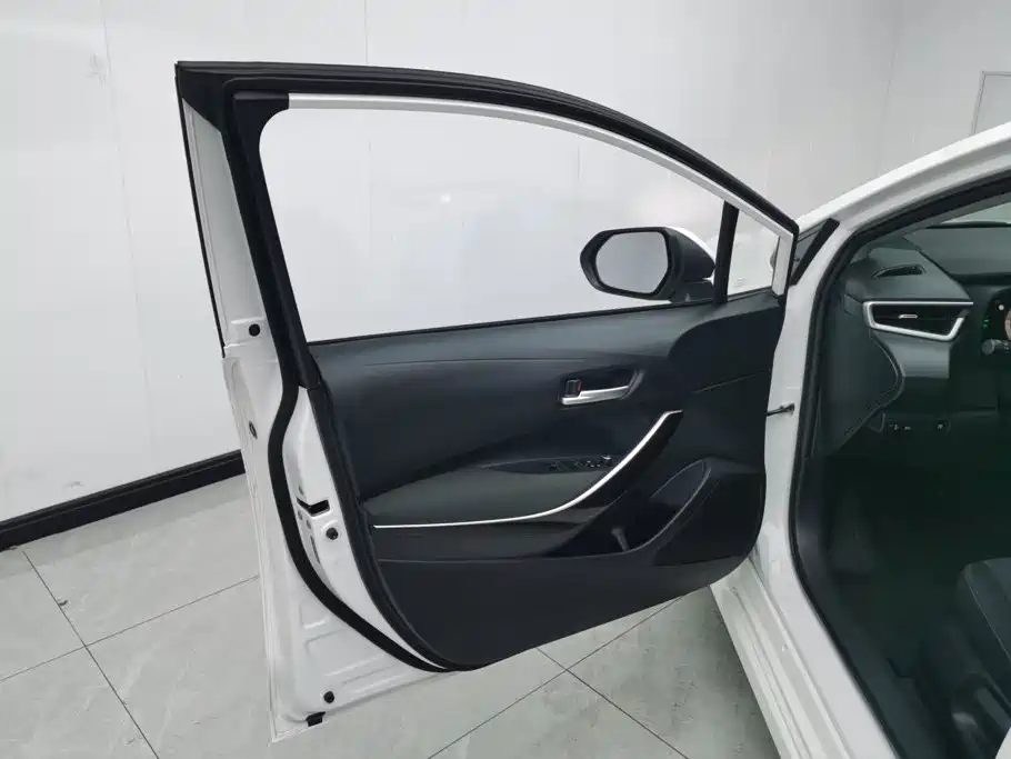 Toyota Corolla — миниатюра 7