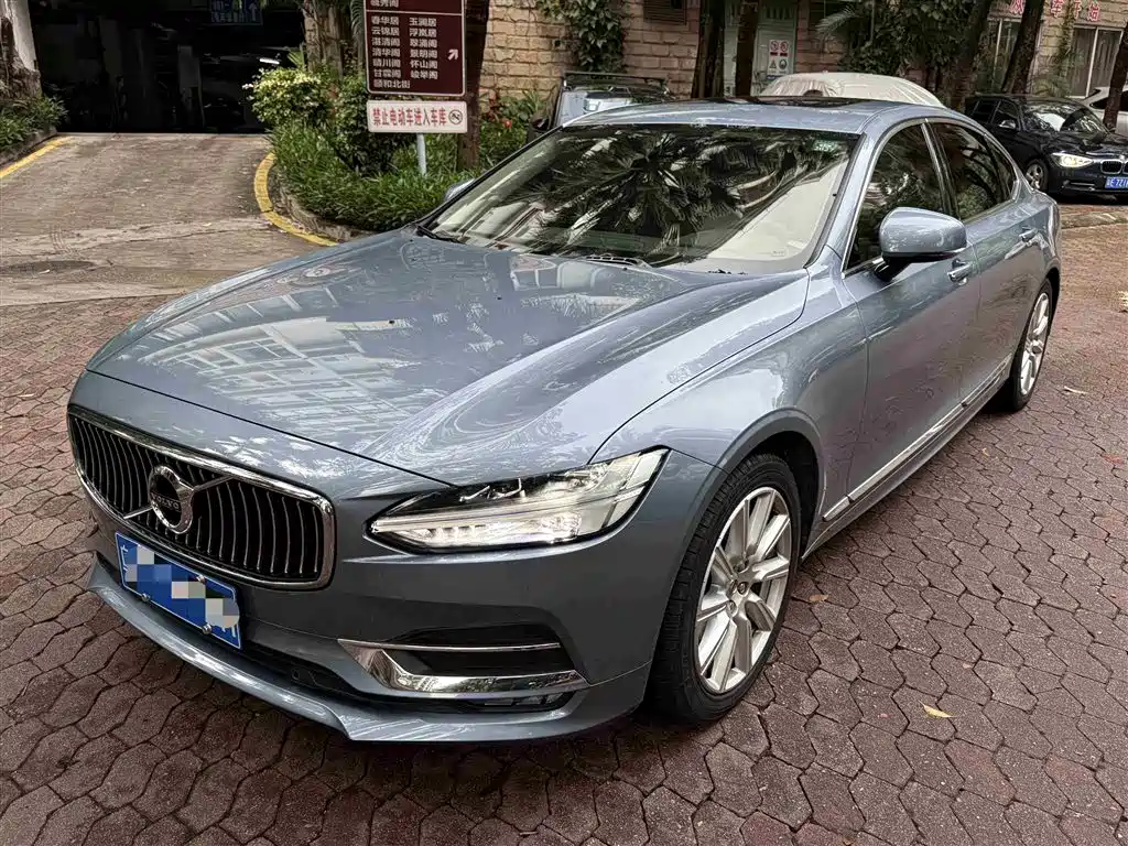 Volvo S90 2019