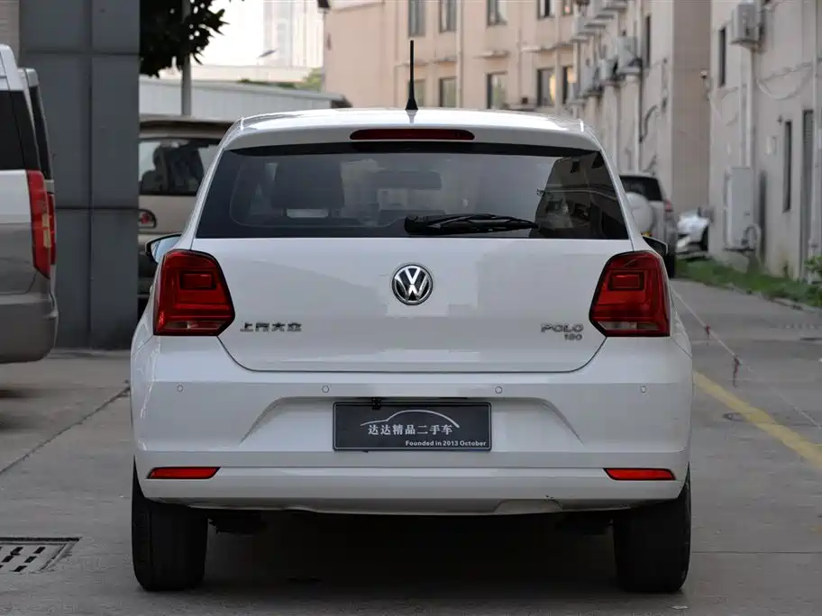 Volkswagen Polo 2018 1.5L AT