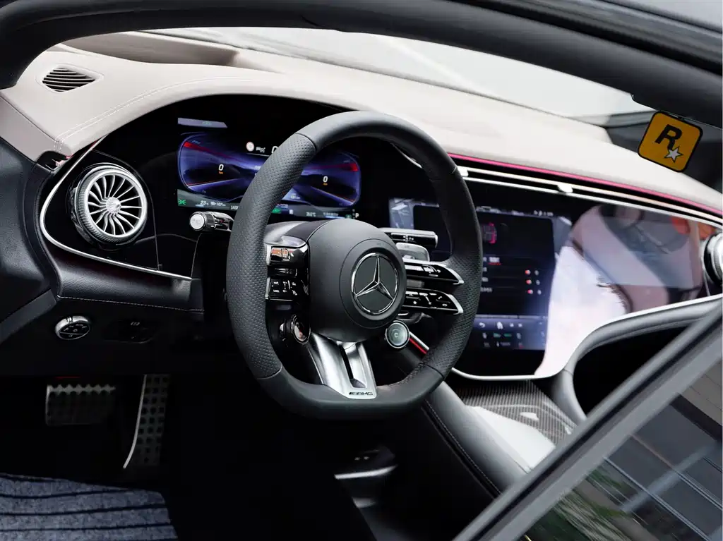 Mercedes-Benz EQE AMG — миниатюра 10