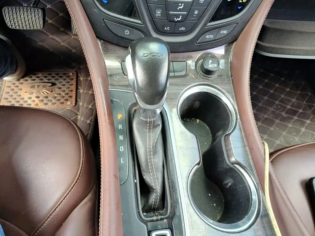 Buick Envision Plus — миниатюра 10