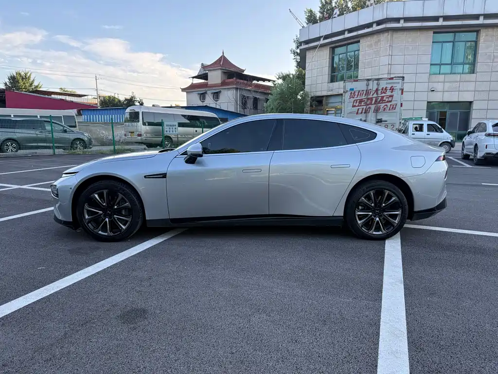 XPeng P7 — миниатюра 4