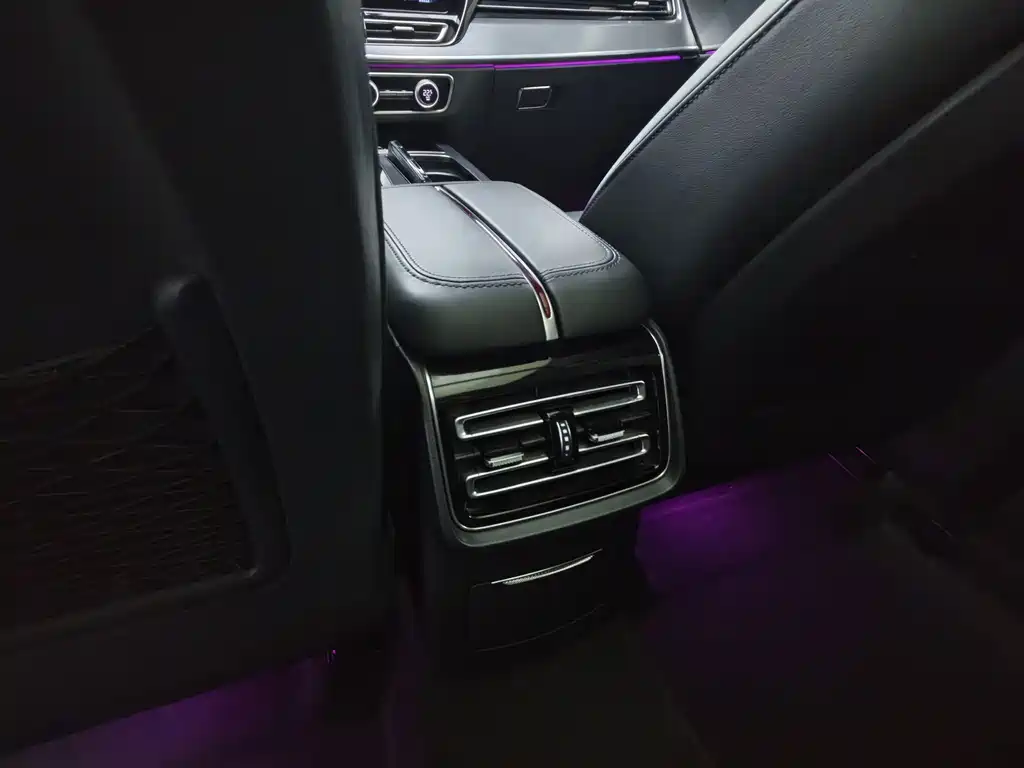 Hongqi HS5 2023 2.0T Pro