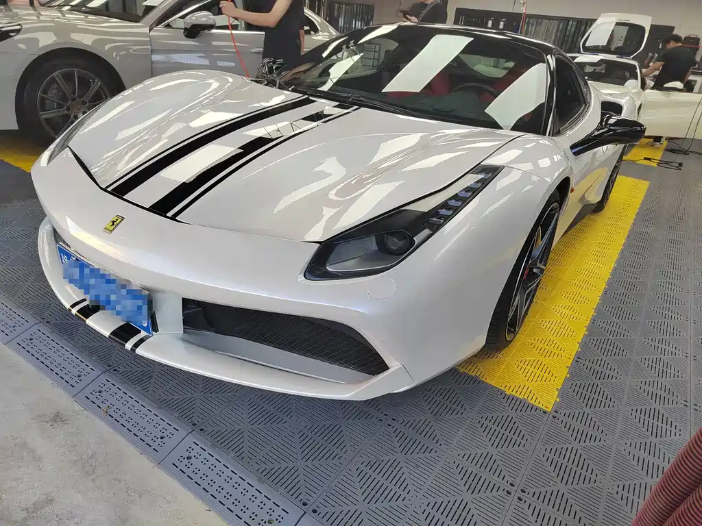 Ferrari 488