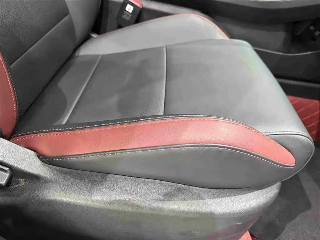 Geely Binyue — миниатюра 26