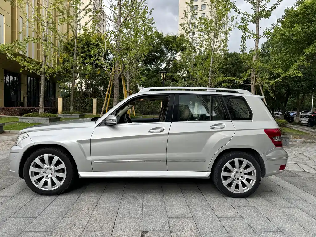 Mercedes-Benz GLK-Class (Import) — миниатюра 7