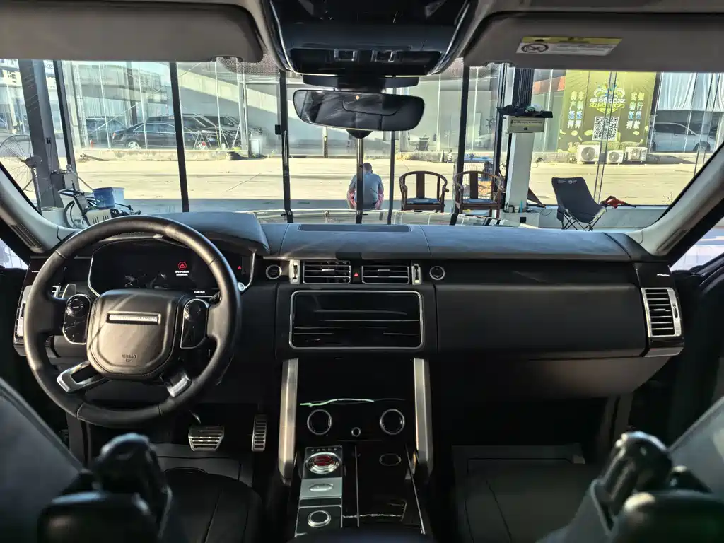 Land Rover Range Rover — миниатюра 10