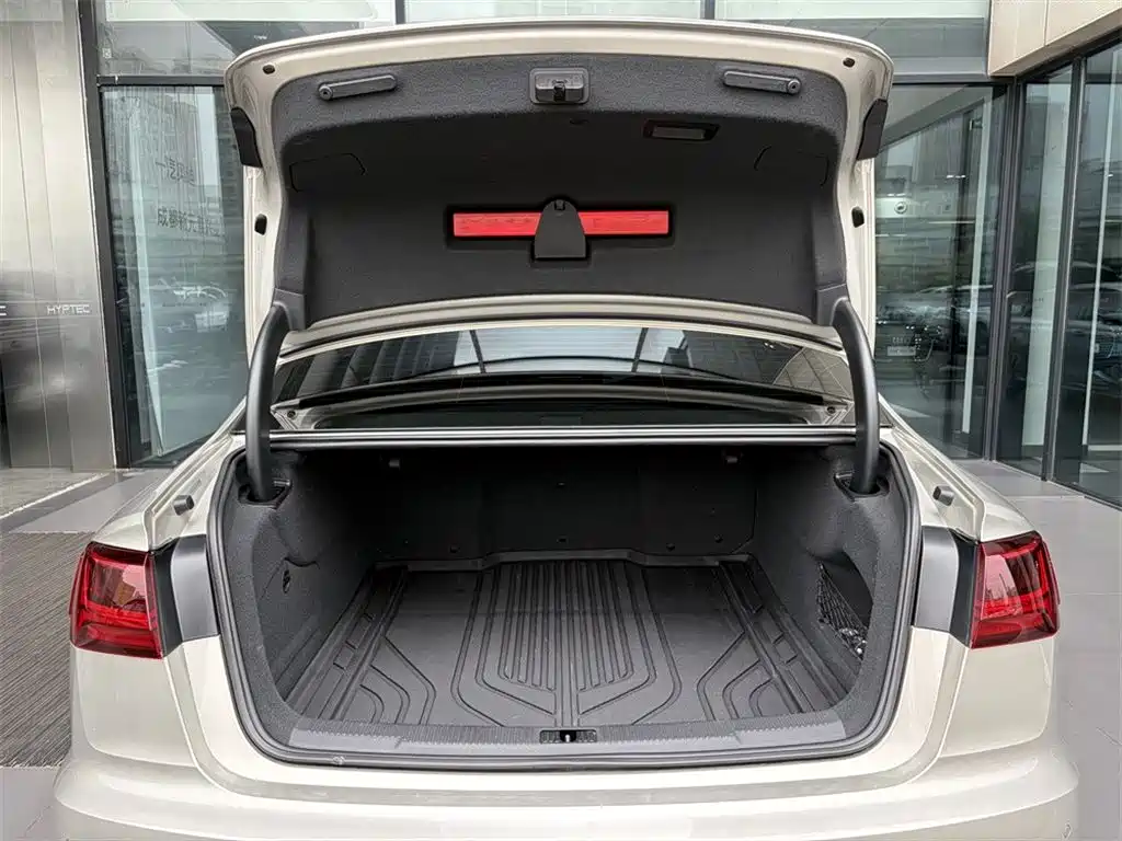 Audi A6L 2016 30 FSI Comfort