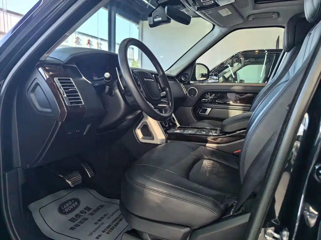 Land Rover Range Rover — миниатюра 6