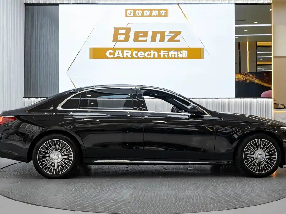 Mercedes-Benz E-Class — миниатюра 4