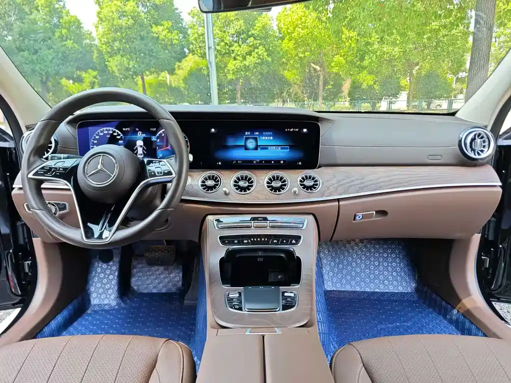 MERCEDES-BENZ E CLASS