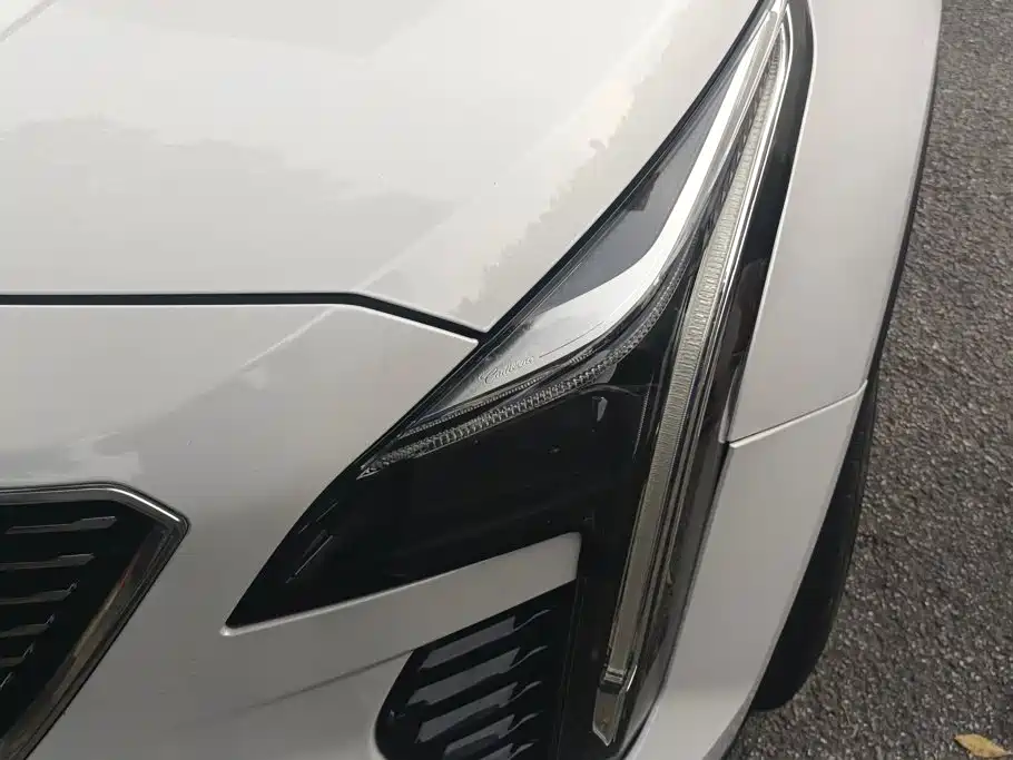 Cadillac XT4 — миниатюра 5