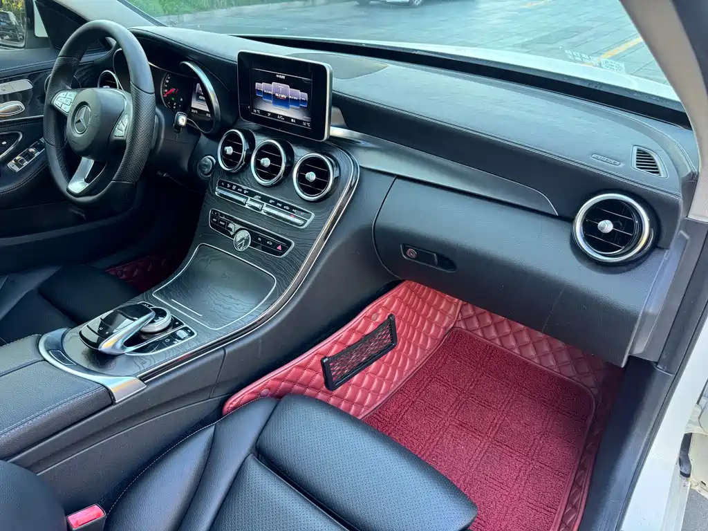Mercedes-Benz C-Class — миниатюра 20