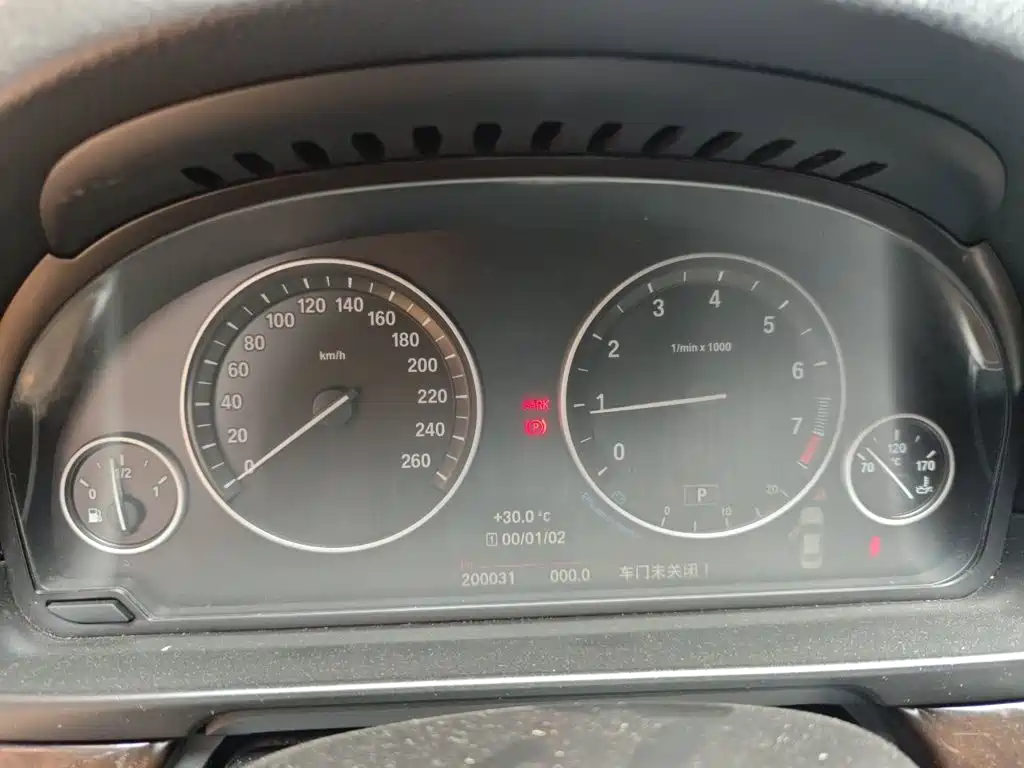 BMW 5 Series — миниатюра 7