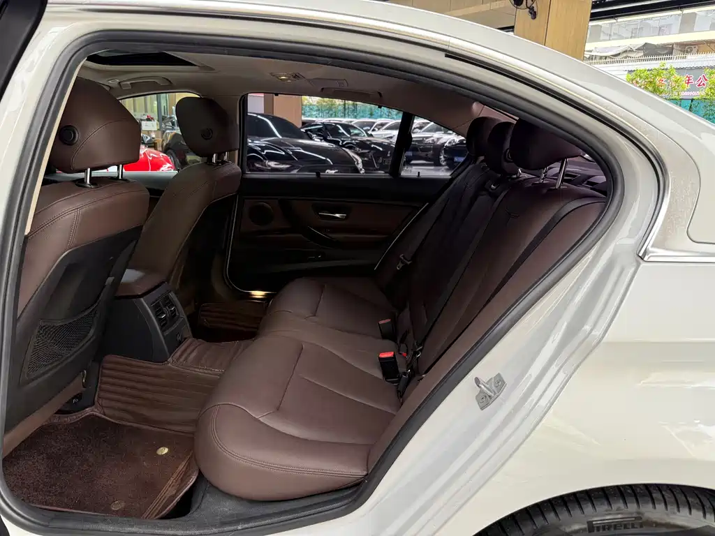BMW 3 Series — миниатюра 24