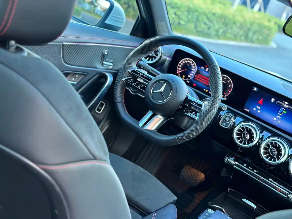 Mercedes-Benz A-Class — миниатюра 14