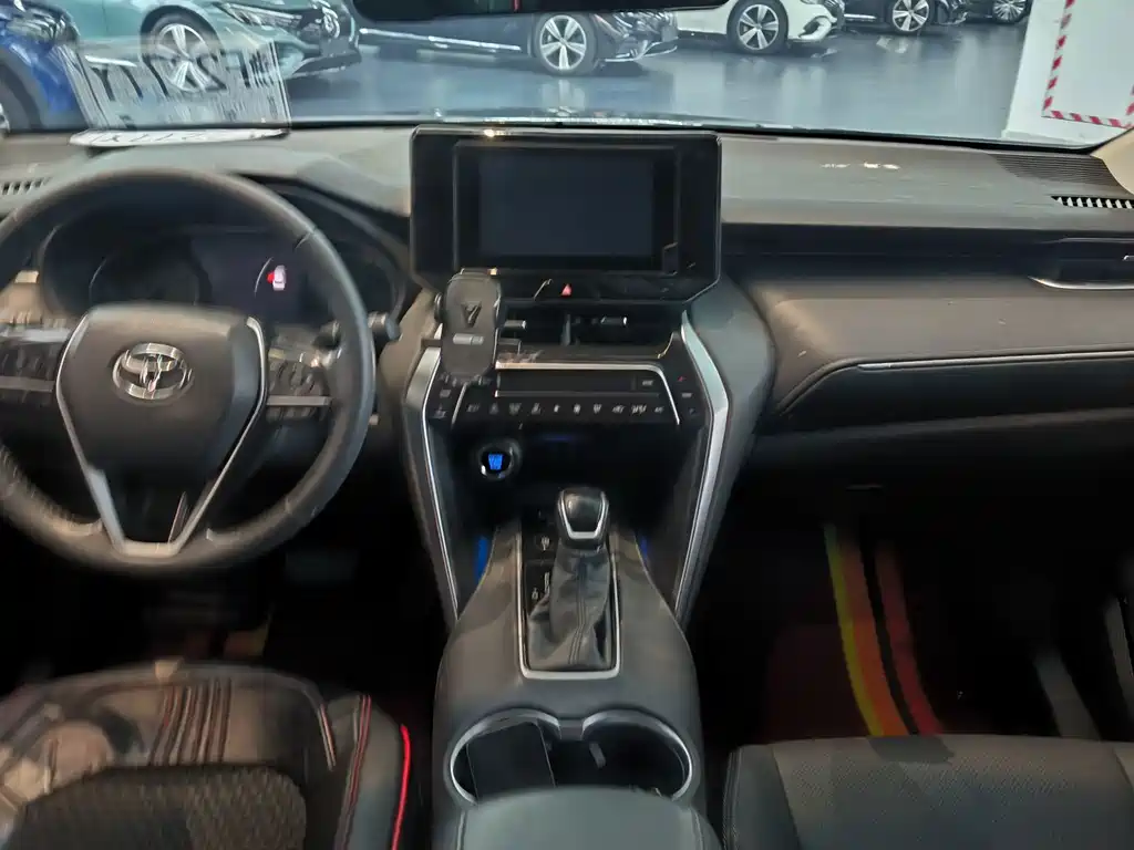 Toyota Harrier — миниатюра 12