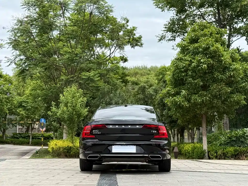 Volvo S90 2019 T5