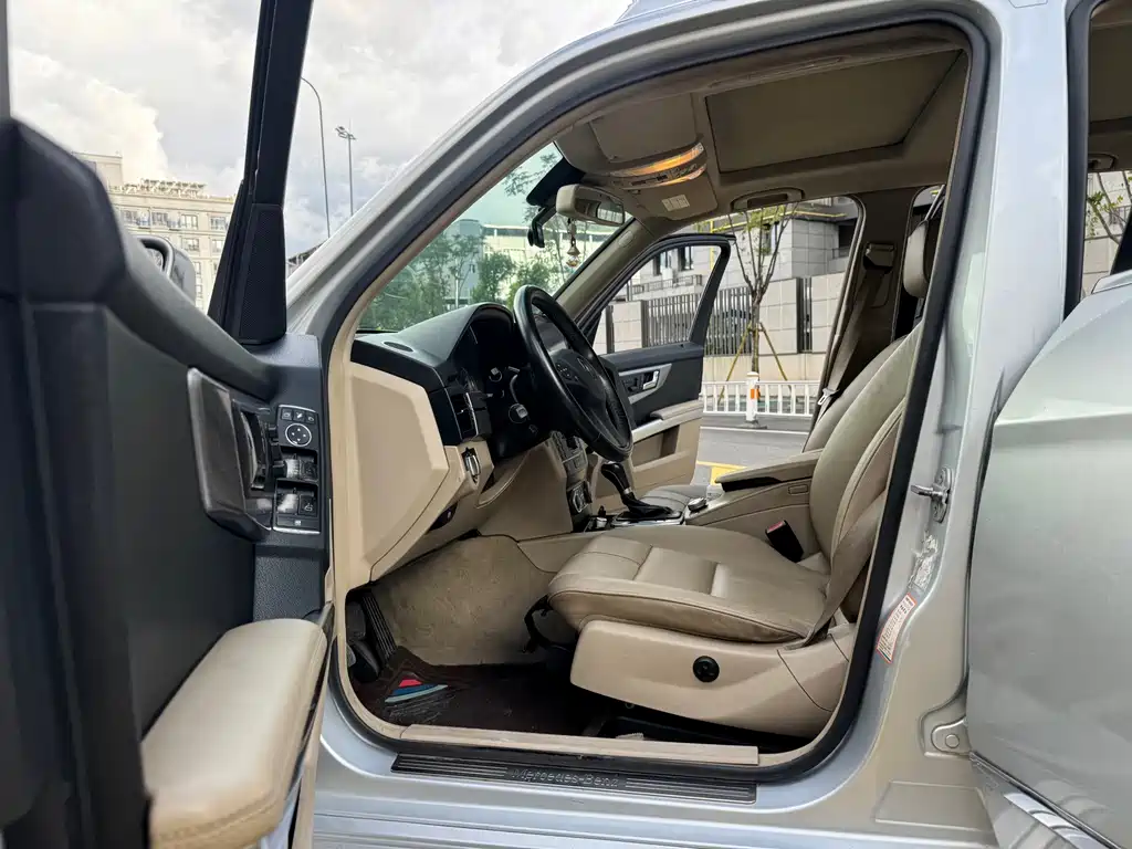 Mercedes-Benz GLK-Class (Import) — миниатюра 10