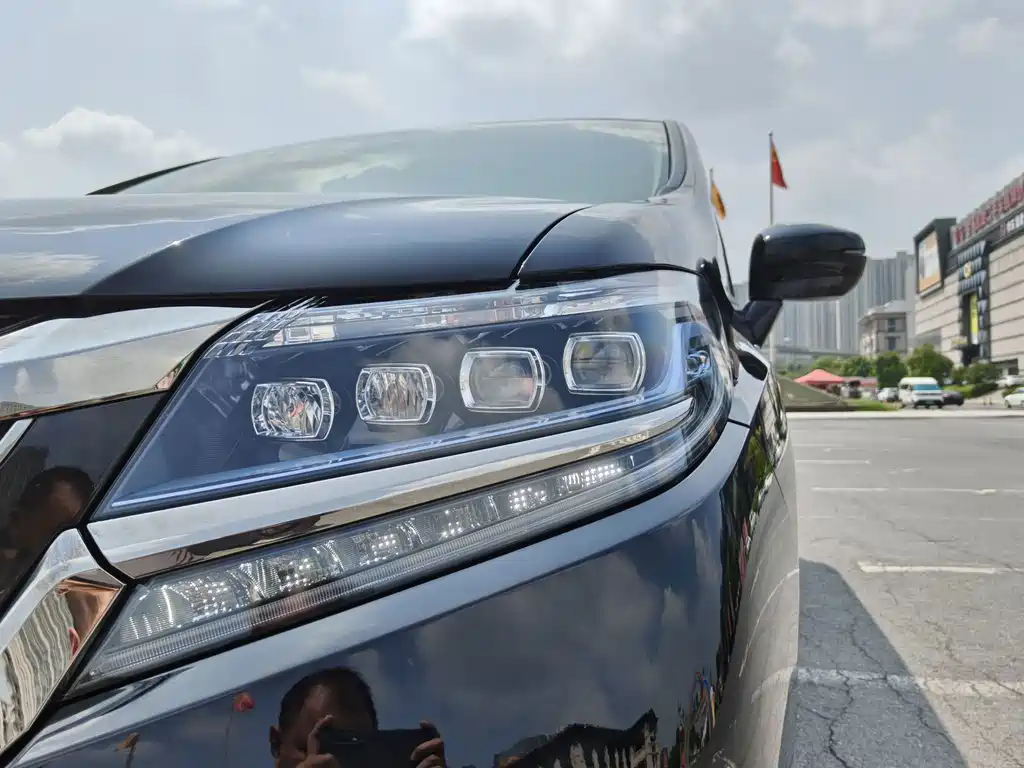 Honda Elysion — миниатюра 5