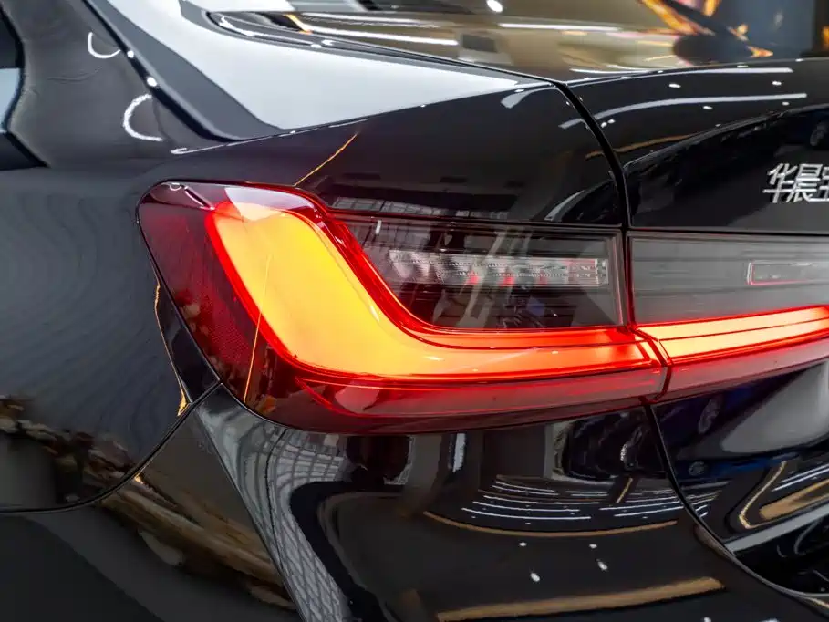 BMW 3 Series — миниатюра 8